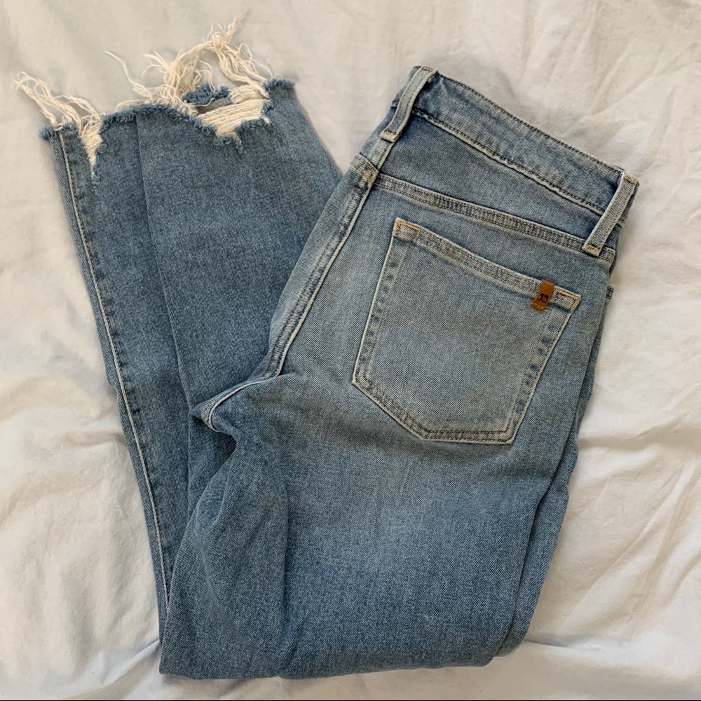 Joe’s Jeans distressed boyfriend